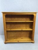 Modern pine bookcase approx 95 x 27 x 97cm