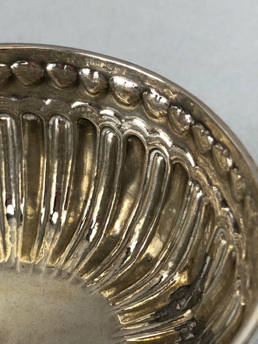 Silver Hallmarked Georgian bowl with repousse design and unmarked cartouche hallmarked London 1800 - Image 4 of 10