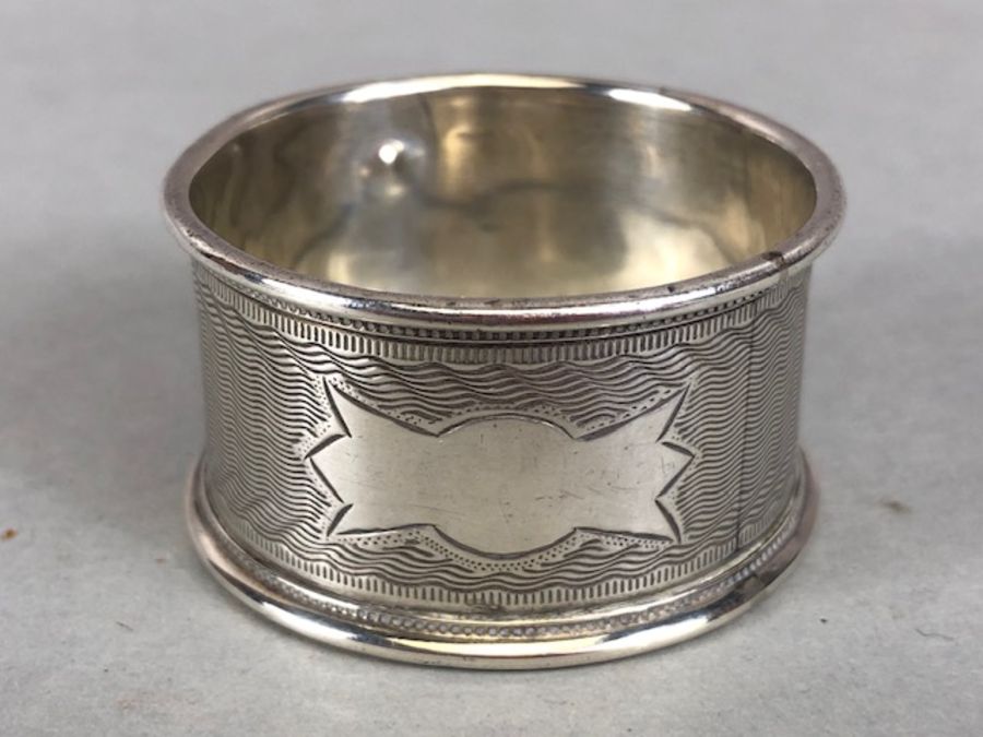 Silver items to include cigarette case (A/F) thimble and a napkin ring (80g) - Image 10 of 12