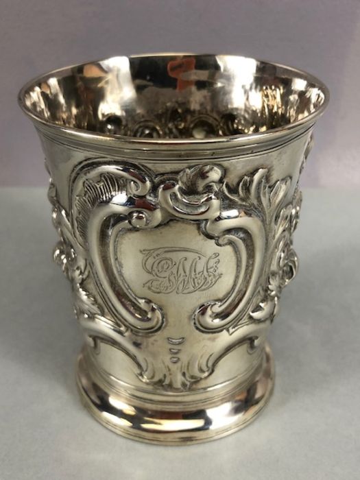 Silver George III Hallmarked Tankard or Beaker with repousse design of floral swags hallmarked for