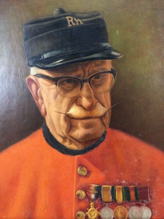 Oil on board of a Chelsea Pensioner, approx 38cm x 32cm, in gilt frame