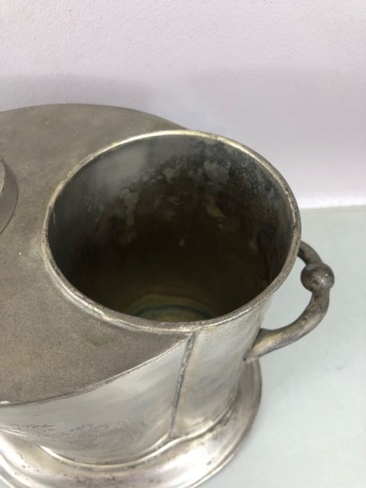 Pewter Georgian Wine cooler with inscribed coat of arms twin handled with stepped base approx 23cm - Image 4 of 10