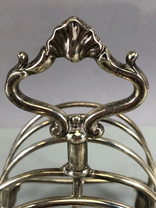 Silver hallmarked toast rack hallmarked for Birmingham approx 16 x 10 x 15cm tall possibly - Image 4 of 9