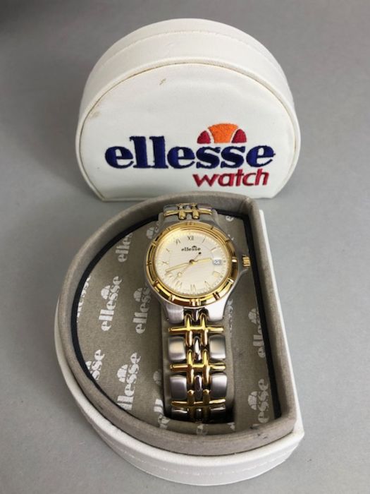 Ellesse wristwatch with stainless steel strap and case with Gold detailing 03-0041-202 in original - Image 10 of 11