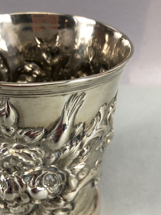 Silver George III Hallmarked Tankard or Beaker with repousse design of floral swags hallmarked for - Image 8 of 13