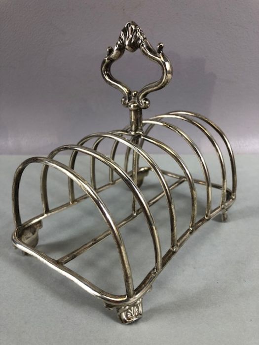 Silver hallmarked toast rack hallmarked for Birmingham approx 16 x 10 x 15cm tall possibly - Image 3 of 9