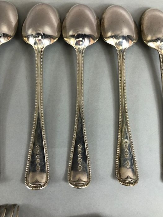 Silver hallmarked for London 1872 Victorian cutlery/ flatware by maker Chawner & Co (George - Image 26 of 31