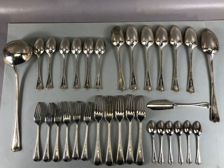 Silver hallmarked for London 1872 Victorian cutlery/ flatware by maker Chawner & Co (George - Image 16 of 31