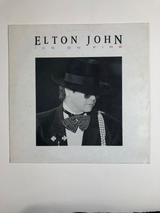 12 ELTON JOHN LPs including: Captain Fantastic, Goodbye Yellow Brick Road, Tumbleweed Connection, - Image 3 of 13