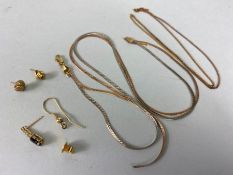 Scrap Gold, an assortment of broken jewellery, approximately 9ct 7.26 g ,18ct 0.53g, 14ct 0.43g