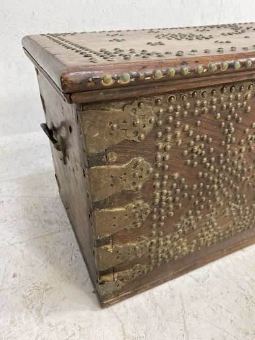 Zanzibar Chest with studded brass detailing, rising lid, handles to each end and internal - Image 3 of 21