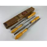 Vintage tools, Ward & Payne pairing chisels x 4 in box , A.F