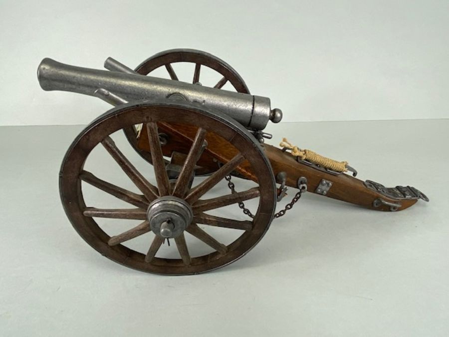 Military interest ,a vintage model of an Artillery Field gun. - Image 3 of 6