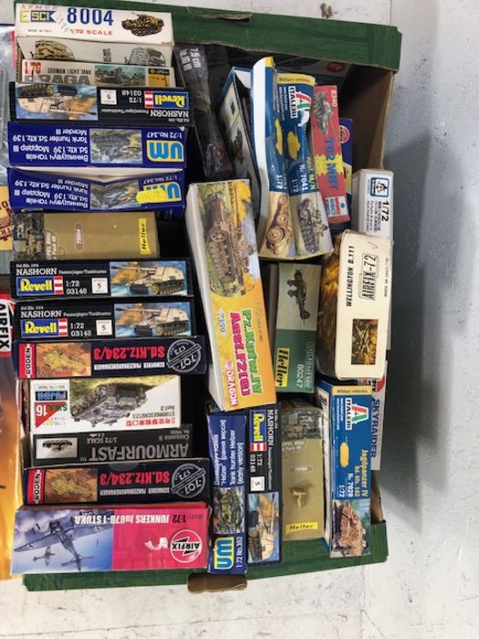 Military Model Kits. a Collection of mostly 1:72 ,WW2 military vehicle kits, Tanks, Trucks and - Image 2 of 9