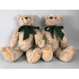 Two articulated teddy Bears