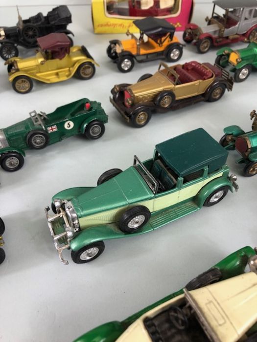 Collection of mostly Matchbox and Corgi diecast vehicles, - Image 5 of 10