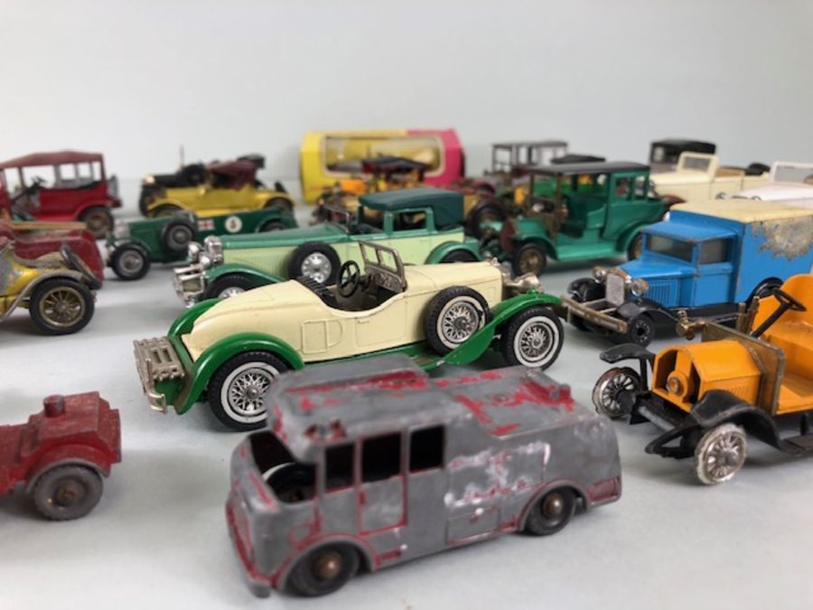 Collection of mostly Matchbox and Corgi diecast vehicles, - Image 10 of 10