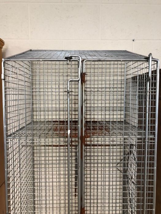 Decorators / interiors interest, Vintage galvanised wire mesh Gym locker, 2 sections with hanging - Image 3 of 12