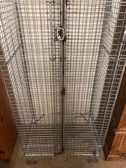 Decorators / interiors interest, Vintage galvanised wire mesh Gym locker, 2 sections with hanging - Image 6 of 12