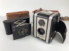 Vintage cameras: a Kodak Vest Pocket camera capable of annotating the film (with original pencil)