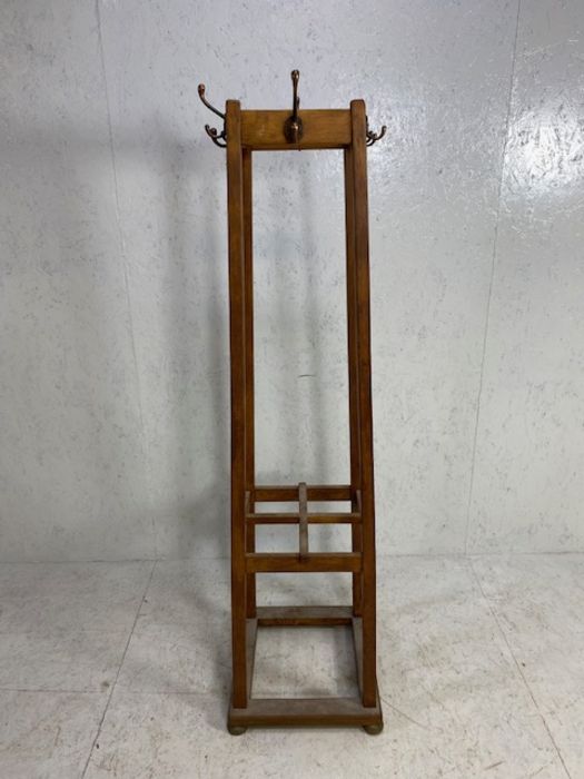 Arts and Crafts style oak hall stand, approx 155cm in height