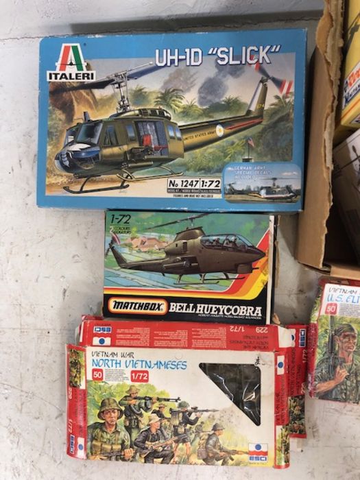 Military model kits/Dioramas. a collection of model kits and figures related to the Vietnam war, - Image 5 of 5