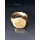 9ct Gold signet ring size 'O' and approx 7g