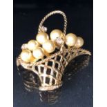 9ct Gold Brooch set with pearls in the form of a lattice work basket with twisted handle total
