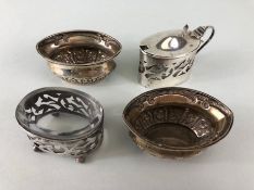 Silver items, 3 hallmarked silver salts and a silver mustard pot, 2 with glass liners, all