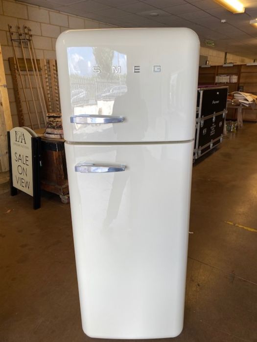 SMEG Fridge Freezer, modern SMEG Fridge Freezer Model S30STRP5 cream colour, hinged on right side - Image 2 of 16