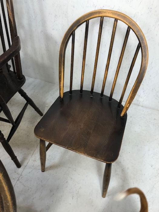 Six stick back Ercol dining chairs, and two wheel back carver chairs - Image 10 of 12