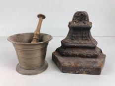 Pestle and mortar, 19th century Apothecary style brass pestle and mortar and a 19th century cast