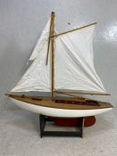 Pond Yacht, 20th century model or pond yacht, painted hull, wooden deck and masts with sails