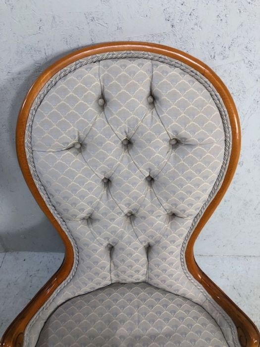 Nursing chair, modern light wood nursing chair upholstered in decorative fabric - Image 4 of 4