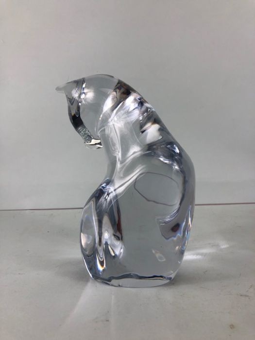 Art Glass, Studio Glass study of a siting cat signed at base Daum France approximately 21cm high - Image 3 of 5