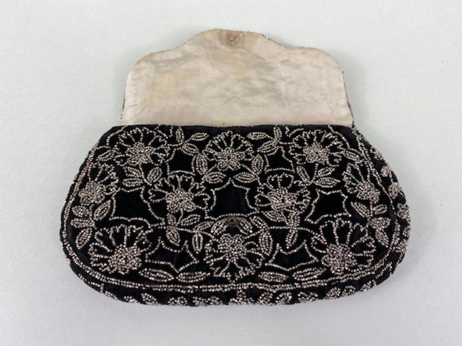 Antique purses, Two 19th Century ladies evening purses/bags one being black silk velvet with fine - Image 13 of 14