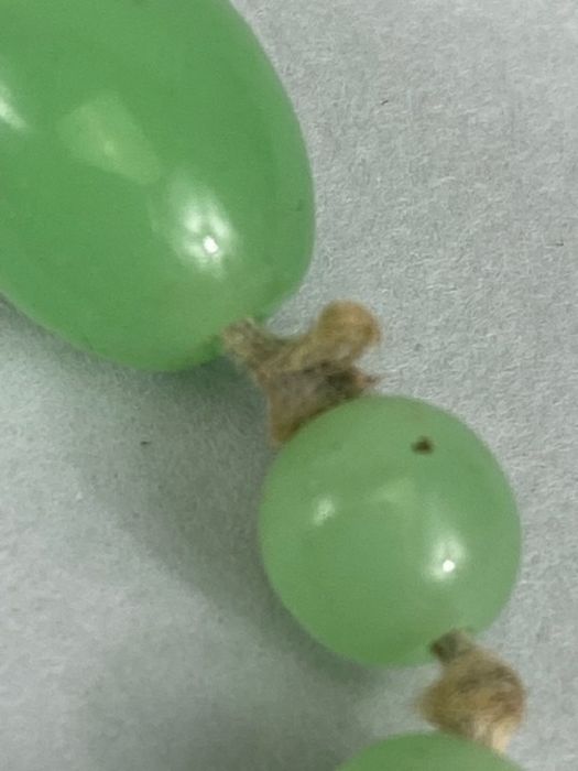 Jade Beads, a miscellaneous collection of jade beads to include a teardrop approximately 3cm, a - Image 20 of 30