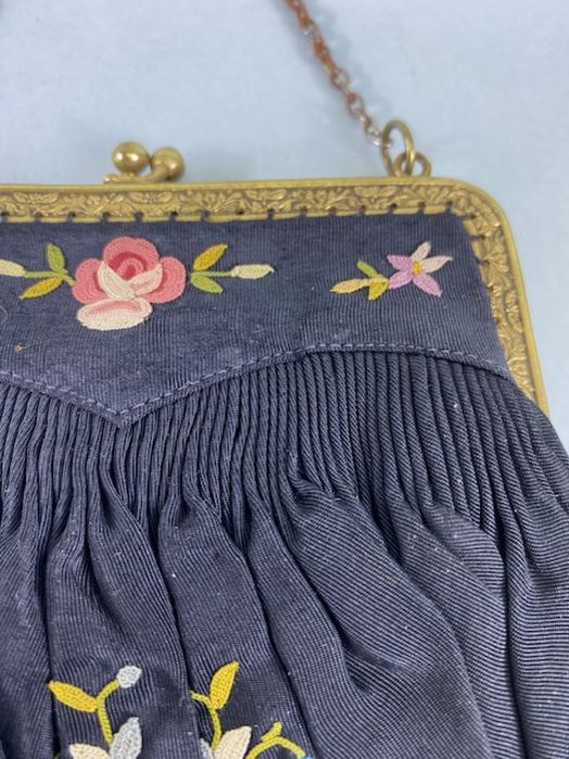 Antique purses, Two 19th Century ladies evening purses/bags one being black silk velvet with fine - Image 11 of 14