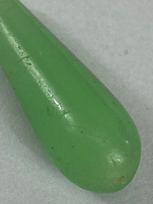 Jade Beads, a miscellaneous collection of jade beads to include a teardrop approximately 3cm, a - Image 10 of 30