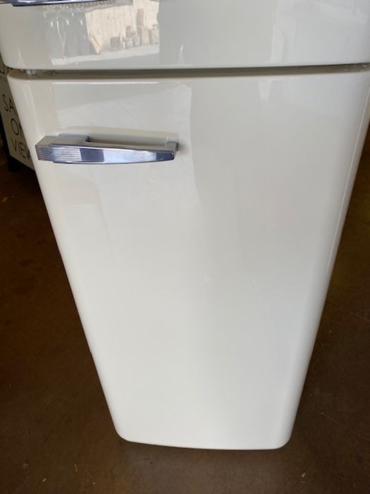 SMEG Fridge Freezer, modern SMEG Fridge Freezer Model S30STRP5 cream colour, hinged on right side - Image 9 of 16