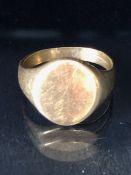 9ct Gold signet ring not engraved size approx 'O' and 4.6g