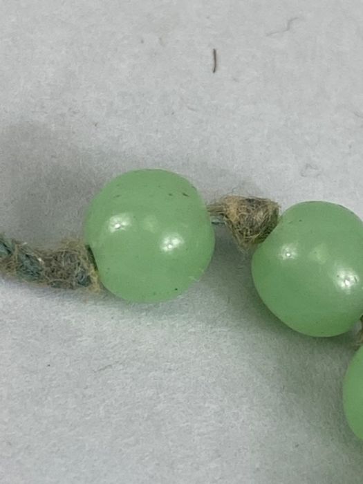 Jade Beads, a miscellaneous collection of jade beads to include a teardrop approximately 3cm, a - Image 16 of 30