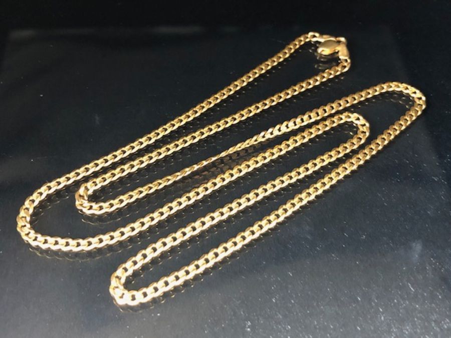 14ct Gold necklace approx 58cm in length marked 585 and approx 8.8g