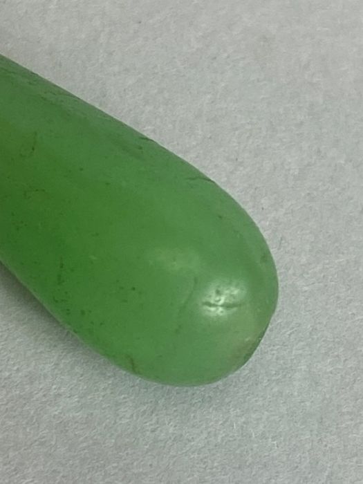 Jade Beads, a miscellaneous collection of jade beads to include a teardrop approximately 3cm, a - Image 11 of 30