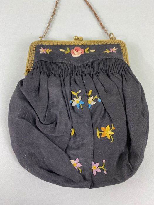 Antique purses, Two 19th Century ladies evening purses/bags one being black silk velvet with fine - Image 8 of 14