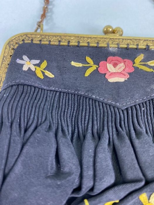 Antique purses, Two 19th Century ladies evening purses/bags one being black silk velvet with fine - Image 4 of 14
