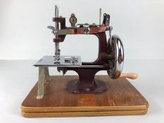 Vintage toys, 1950s vintage child's sewing machine the Essex Mk1 inc sewing platform.