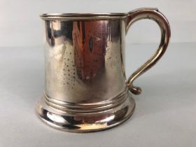 Hallmarked small Silver tankard on stepped base approx 7cm tall hallmarks for Birmingham by maker
