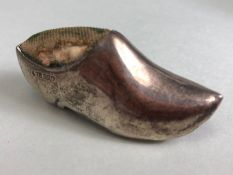 Silver English, silver pin cushion in the highly unusual shape of a clog, Birmingham hallmark for