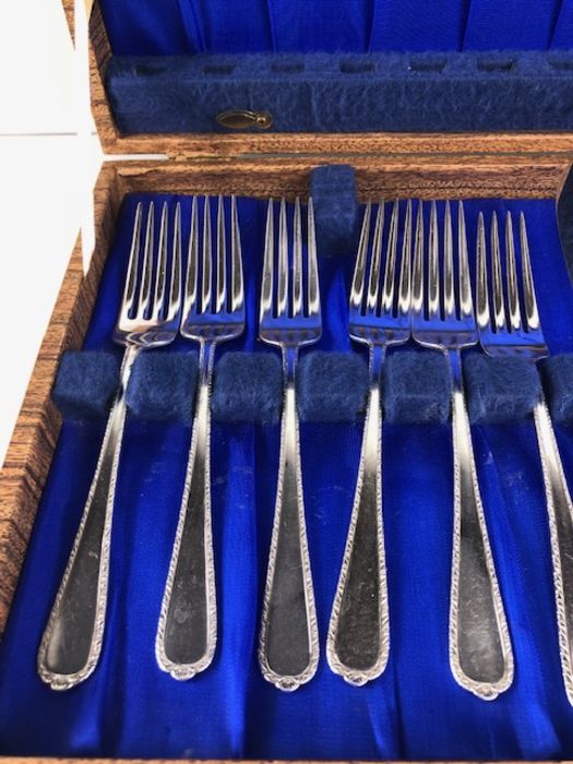 Silver Cutlery, boxed set of dinner knives and forks from the American international company all - Image 2 of 9